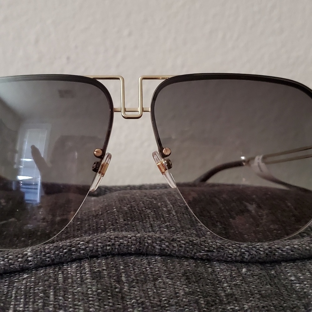 Never worn Womans Givenchy Sunglasses